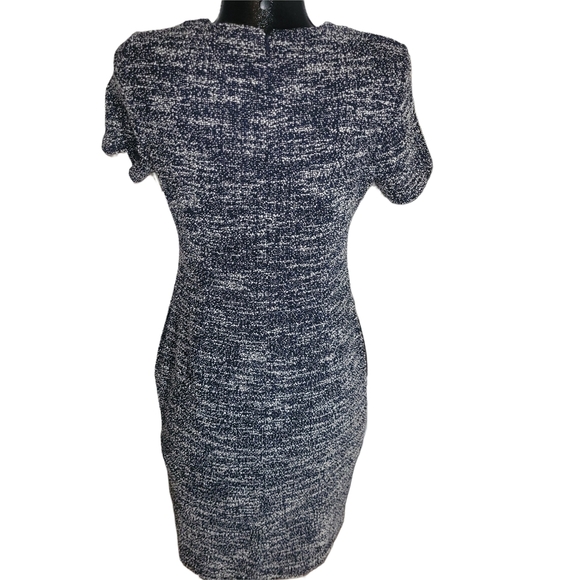 Banana Republuc Black and White Woven Short Sleeve Sheath Dress 6 - Picture 5 of 6